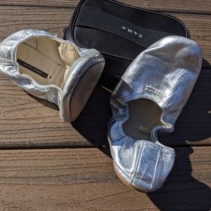 Final price!Zara Portable leather flats with bag